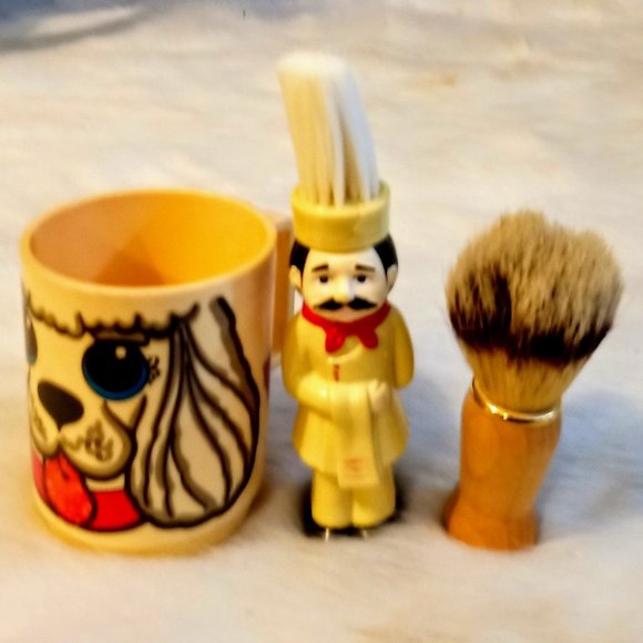 Other - Vintage Cup and Shaving Brushes